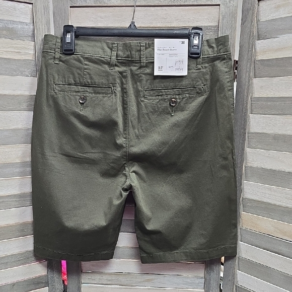 Flat Front Shorts | Goodfellow & Co. | 30 - Picture 5 of 10